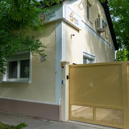Bed and Breakfast Hagyma Panzio *